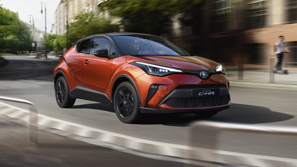 6_Toyota_CHR