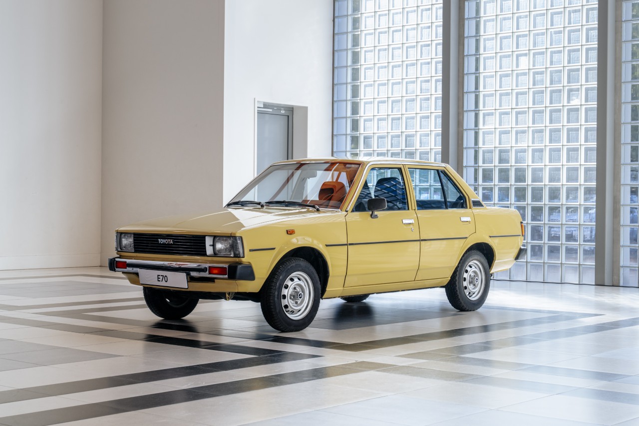 corollae70_001