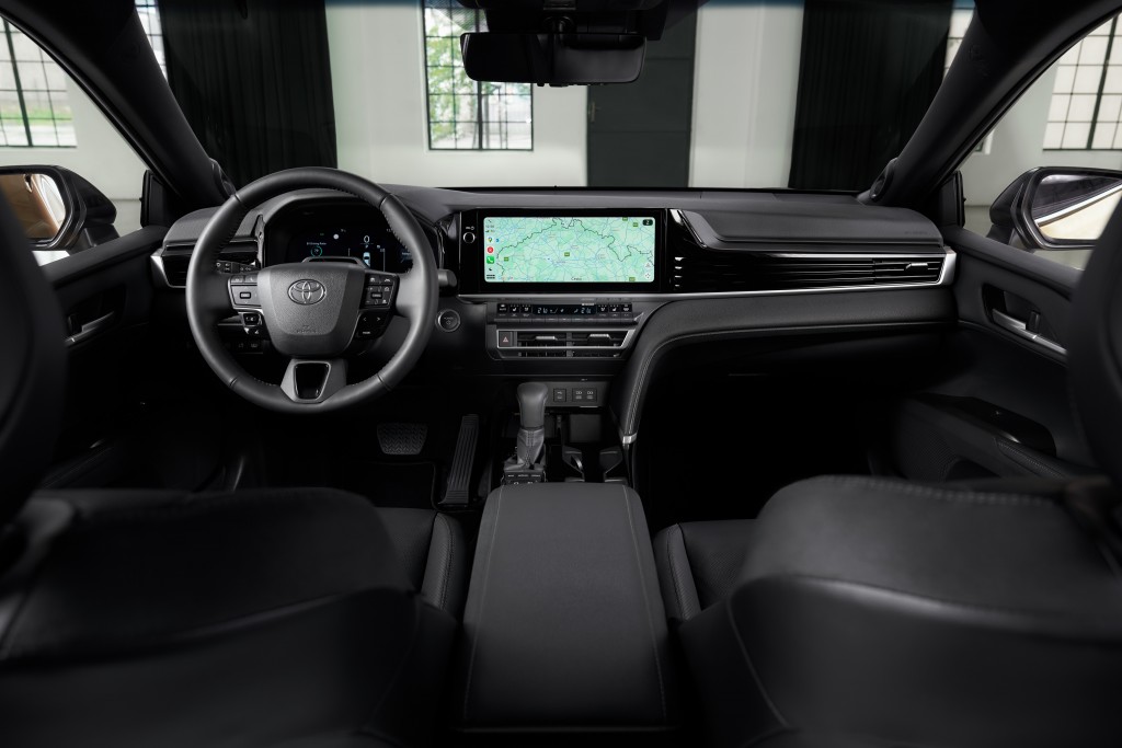 vadonatu_Toyota_Camry (6)